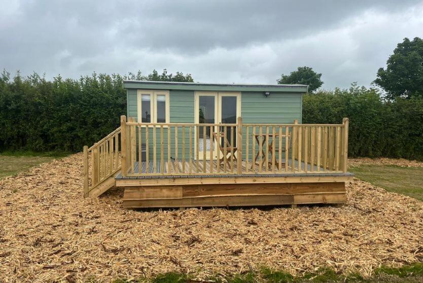 Arcadia Shepherds Hut Villa Ashwater Exterior photo